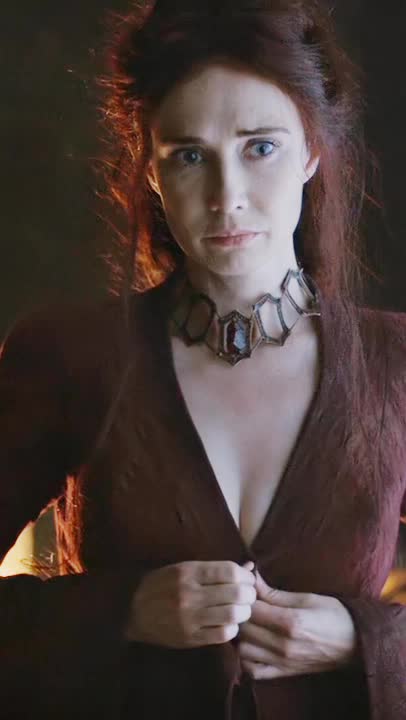 Carice van Houten disrobing in Game of Thrones (BRIGHTENED