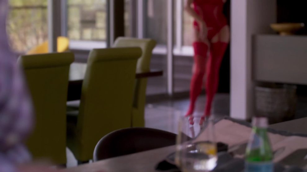 Molly Shannon has some red hot plot in Divorce S02E03