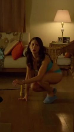 Alison Brie - No Stranger Than Love (2015)