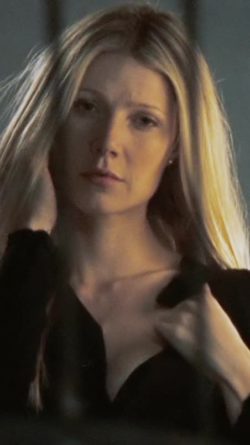 Gwyneth Paltrow reveals her tit in Two Lovers (CROPPED FOR MOBILE