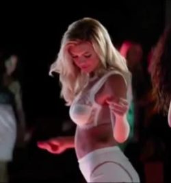 Kelly Rohrbach dancing in Baywatch