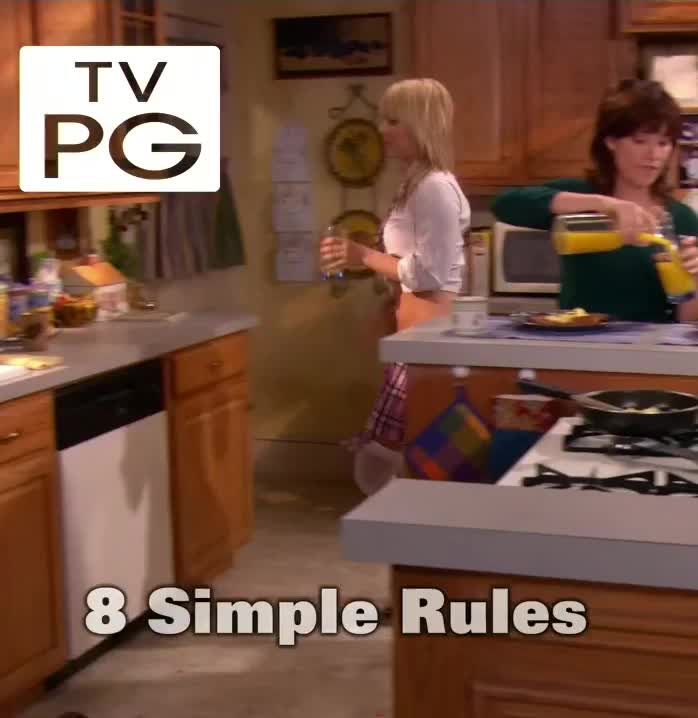 18 year old Kaley Cuoco on 8 Simple Rules