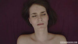 Beginner Lady Reaches Her First Pussy Orgasm