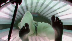 Superb Pierced and Tattoed Babe Solarium VOYEUR