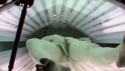 Gradual Pussy Masturbation in Solarium Tube